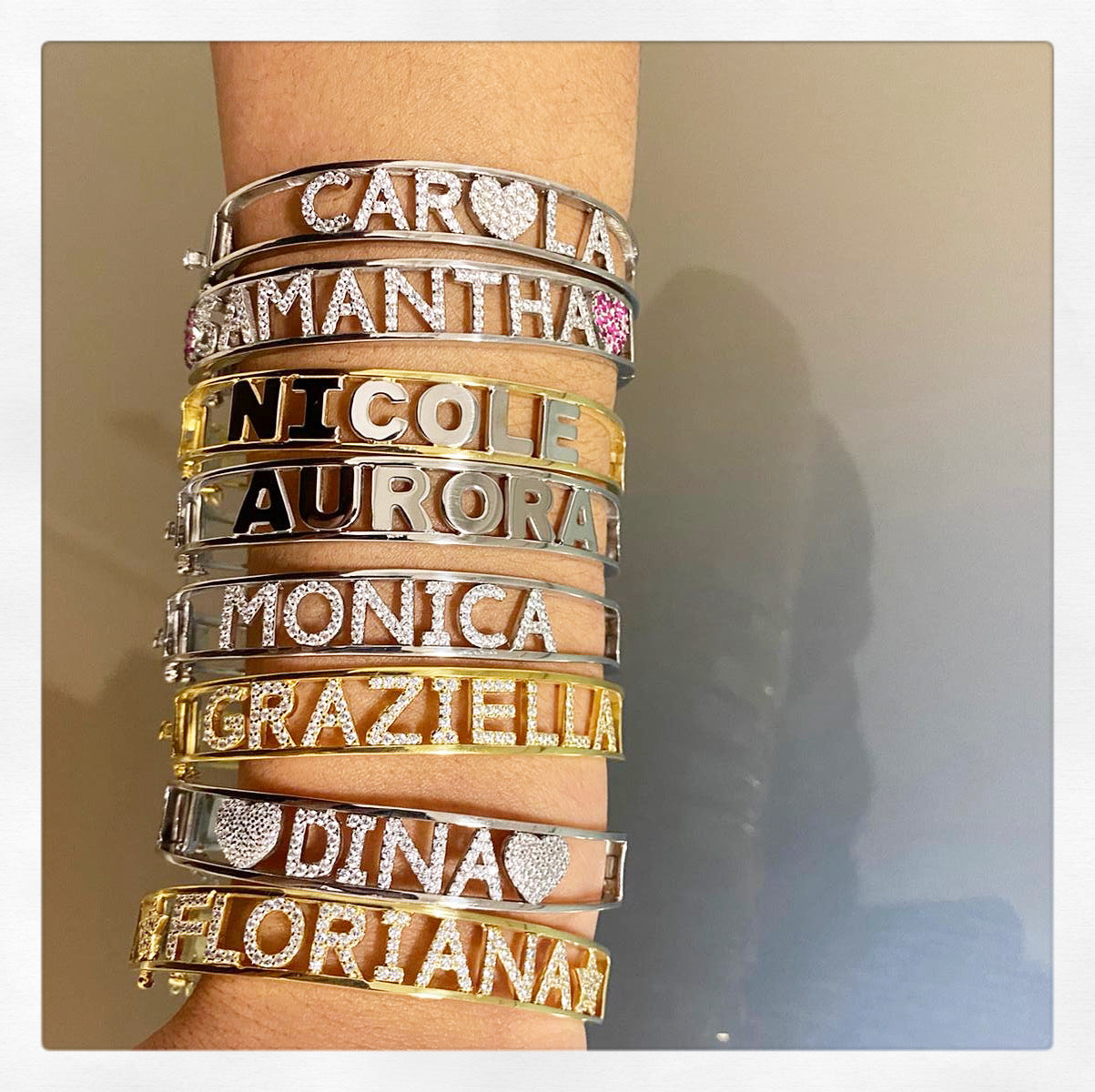 Bracciale a manetta