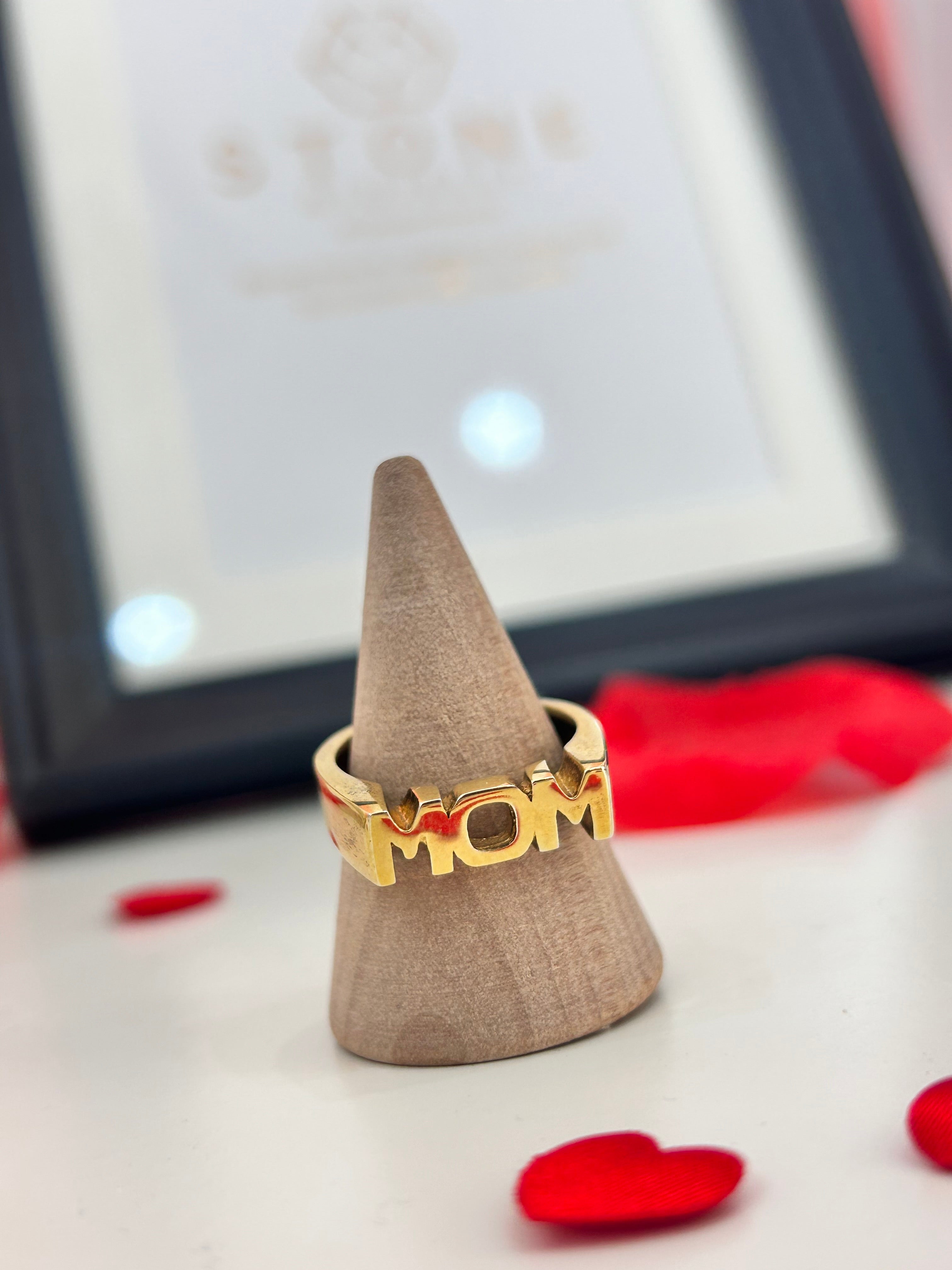 Anello Mom