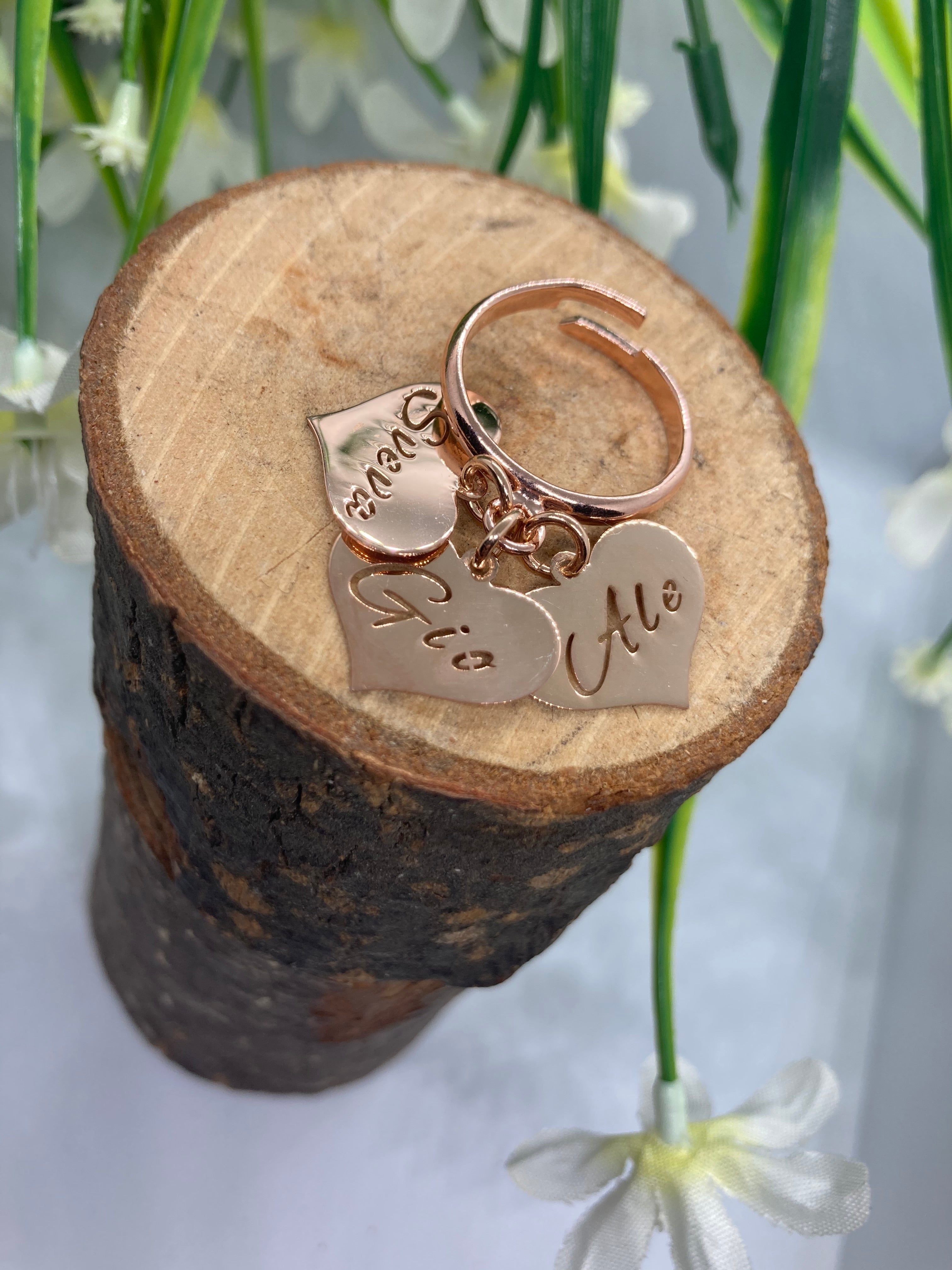 Anello cuore pendente