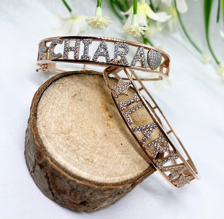 Bracciale a manetta